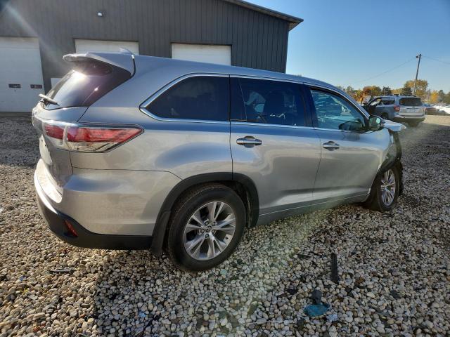 Photo 3 from auction – 2016 TOYOTA HIGHLANDER with VIN 5TDBKRFH8GS296946