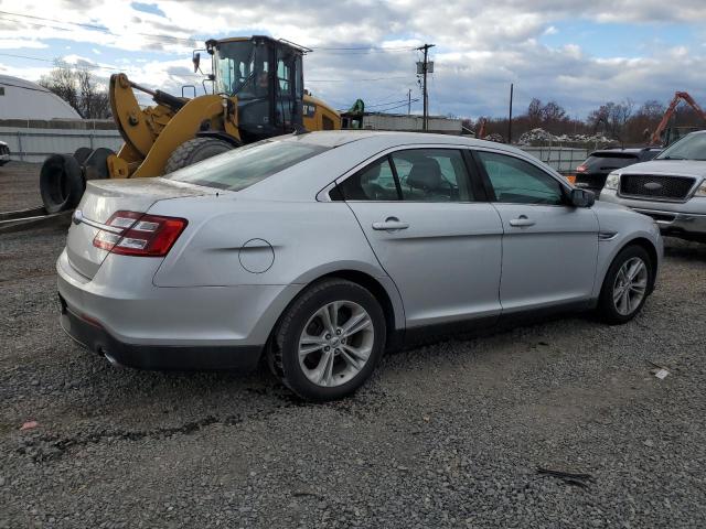 Photo 3 from auction – 2015 FORD TAURUS SE with VIN 1FAHP2D88FG155069