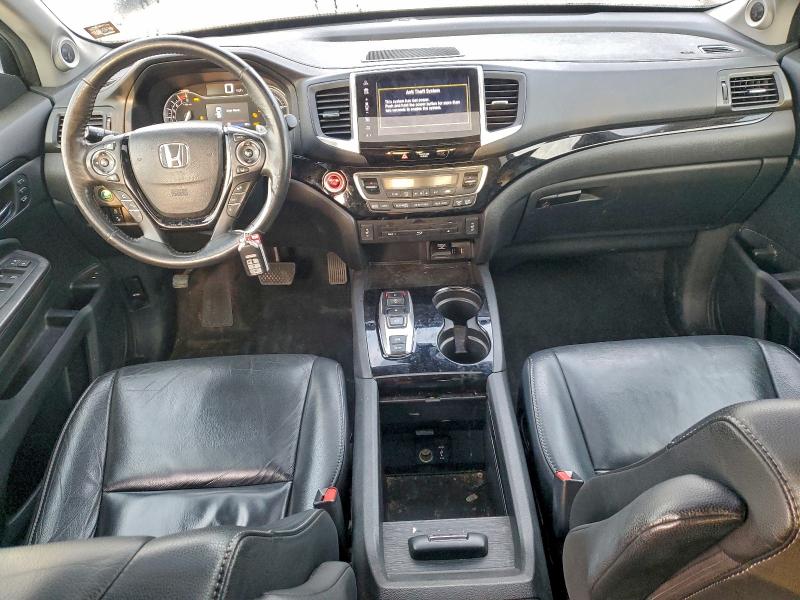 Photo 8 from auction – 2017 HONDA PILOT TOUR with VIN 5FNYF6H94HB086661