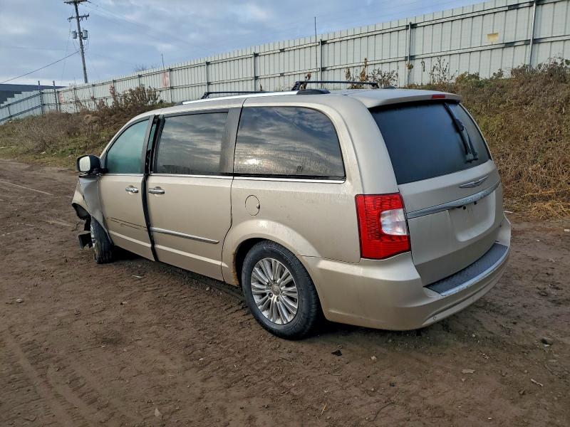 Photo 2 from auction – 2013 CHRYSLER TOWN & COU with VIN 2C4RC1GGXDR615917