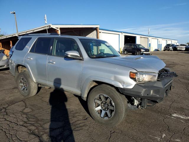 Photo 4 from auction – 2017 TOYOTA 4RUNNER SR with VIN JTEBU5JR1H5466120