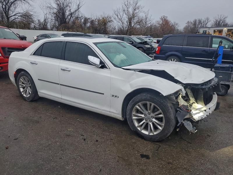 Photo 4 from auction – 2016 CHRYSLER 300C with VIN 2C3CCAEG2GH207449