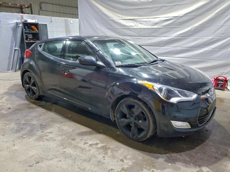 Photo 4 from auction – 2016 HYUNDAI VELOSTER with VIN KMHTC6AD9GU249999