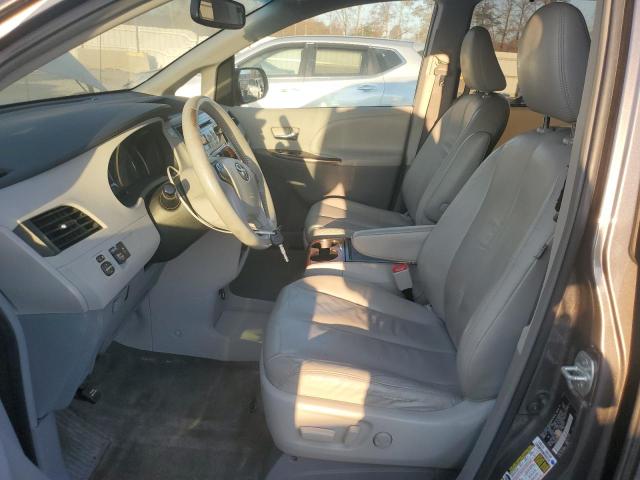 Photo 7 from auction – 2012 TOYOTA SIENNA XLE with VIN 5TDYK3DC2CS204917