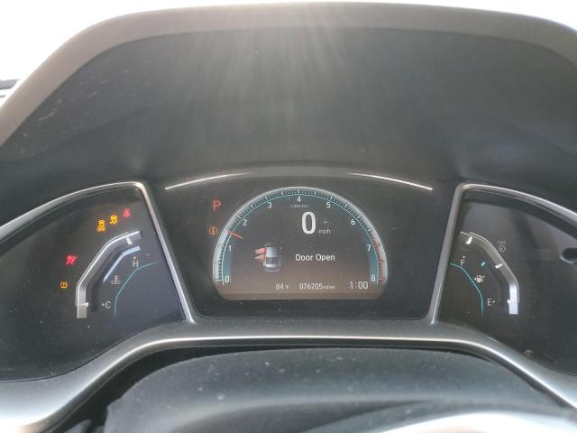 Photo 9 from auction – 2018 HONDA CIVIC EX with VIN 19XFC2F79JE032021