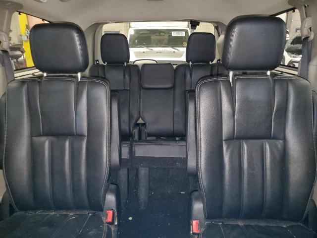 Photo 10 from auction – 2014 CHRYSLER TOWN & COU with VIN 2C4RC1BG7ER304096