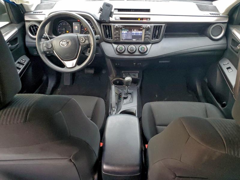 Photo 8 from auction – 2017 TOYOTA RAV4 LE with VIN JTMZFREVXHJ134096