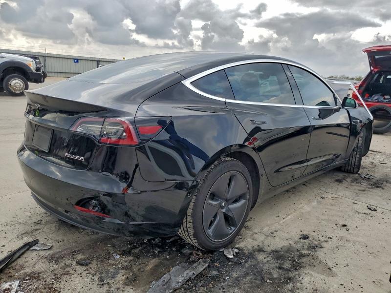 Photo 3 from auction – 2019 TESLA MODEL 3 with VIN 5YJ3E1EB3KF390675