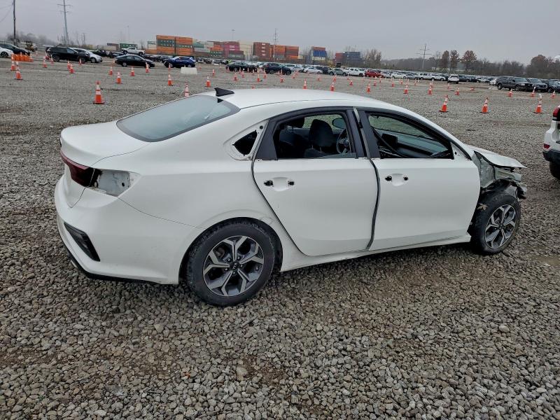 Photo 3 from auction – 2021 KIA FORTE FE with VIN 3KPF24AD4ME339614