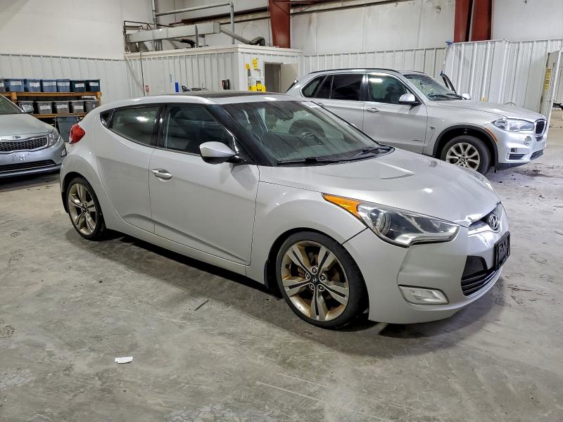 Photo 4 from auction – 2012 HYUNDAI VELOSTER with VIN KMHTC6AD8CU080360