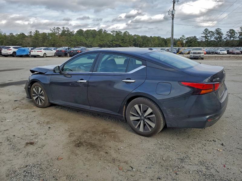 Photo 2 from auction – 2022 NISSAN ALTIMA SV with VIN 1N4BL4DV4NN334934