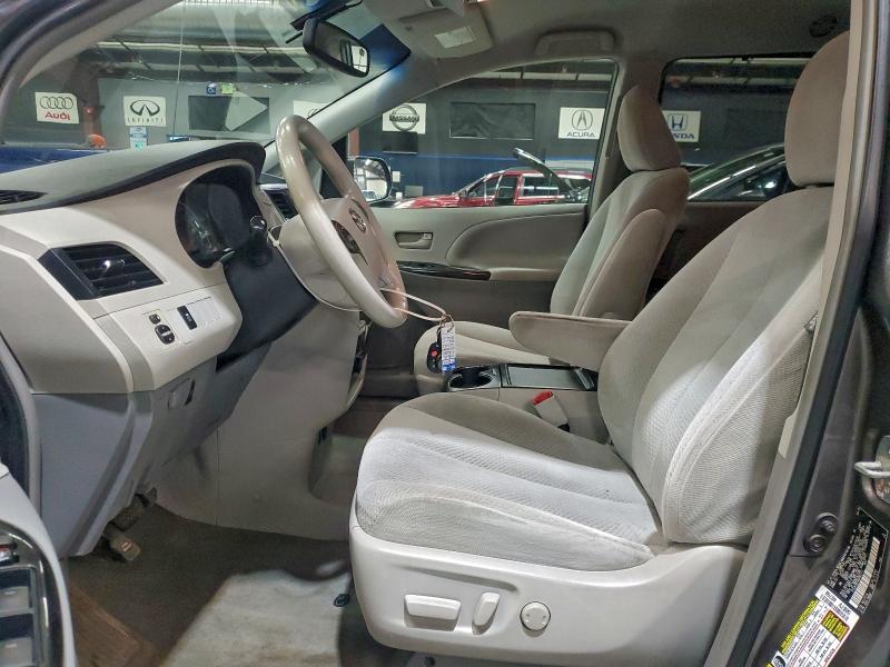 Photo 7 from auction – 2013 TOYOTA SIENNA LE with VIN 5TDJK3DCXDS062111