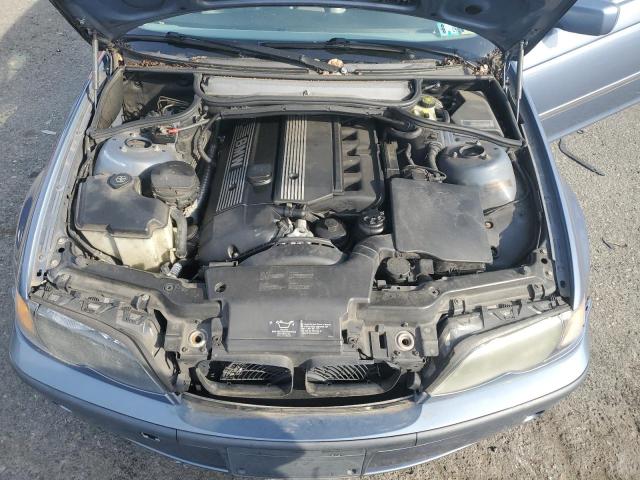 Photo 11 from auction – 2005 BMW 330 XI with VIN WBAEW53455PN38379