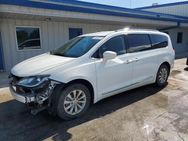 CHRYSLER PACIFICA T 2018 with VIN 2C4RC1BG8JR204177 - Photo from auction