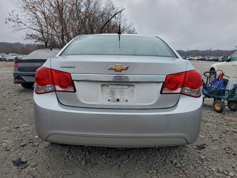 Photo 6 from auction – 2011 CHEVROLET CRUZE LS with VIN 1G1PD5SHXB7204679