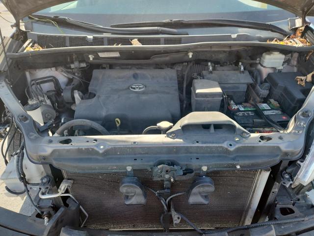 Photo 12 from auction – 2014 TOYOTA SIENNA LE with VIN 5TDKK3DC1ES433937