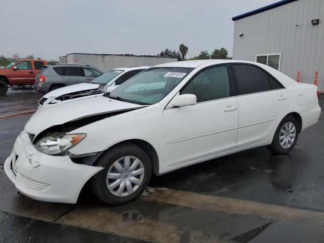 TOYOTA CAMRY LE 2005 with VIN 4T1BE30K15U401016 - Photo from auction