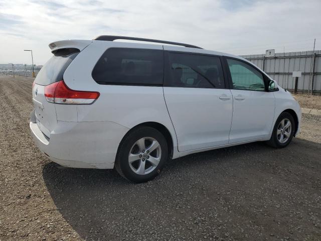 Photo 3 from auction – 2014 TOYOTA SIENNA LE with VIN 5TDKK3DC0ES446016