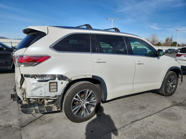 Photo 3 from auction – 2016 TOYOTA HIGHLANDER with VIN 5TDJKRFH4GS274468