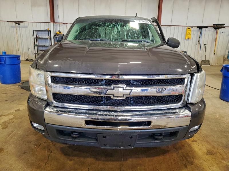 Photo 5 from auction – 2011 CHEVROLET SILVERADO with VIN 1GCRKSE39BZ233258