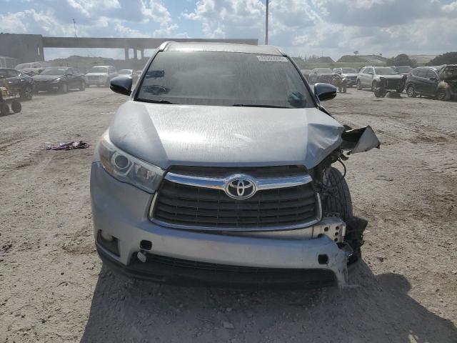 Photo 5 from auction – 2016 TOYOTA HIGHLANDER with VIN 5TDKKRFH8GS155584