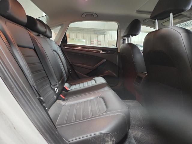 Photo 10 from auction – 2012 VOLKSWAGEN PASSAT SEL with VIN 1VWCH7A34CC035289