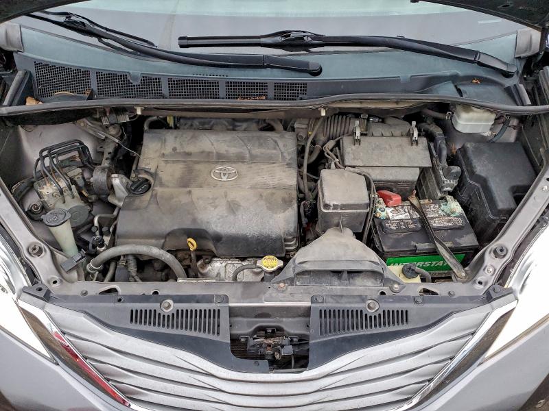 Photo 12 from auction – 2014 TOYOTA SIENNA XLE with VIN 5TDDK3DC3ES077578