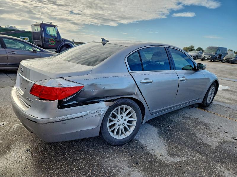 Photo 3 from auction – 2011 HYUNDAI GENESIS 3. with VIN KMHGC4DE1BU117239