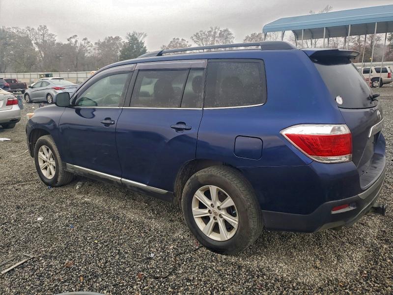 Photo 2 from auction – 2013 TOYOTA HIGHLANDER with VIN 5TDZK3EHXDS106962