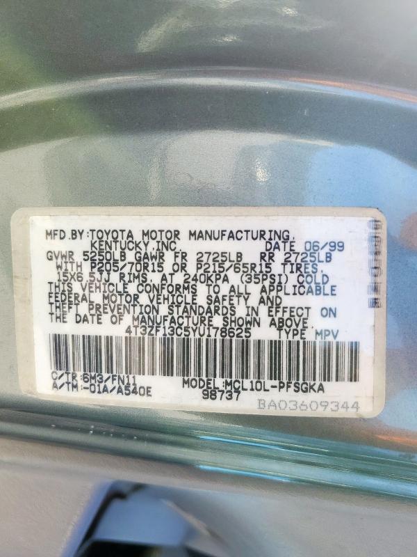 Photo 14 from auction – 2000 TOYOTA SIENNA LE with VIN 4T3ZF13C5YU178625