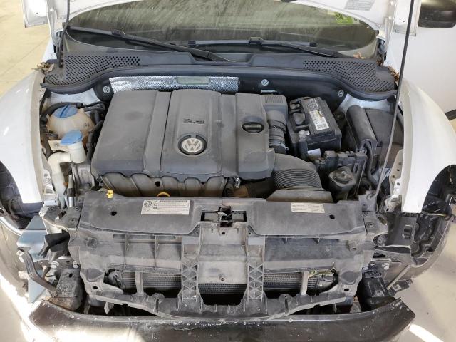 Photo 11 from auction – 2014 VOLKSWAGEN BEETLE with VIN 3VWFP7AT8EM610267