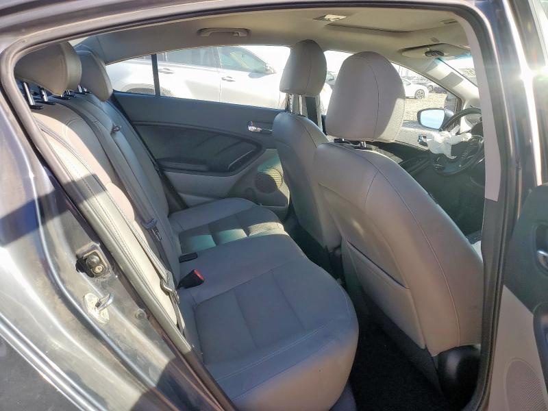 صورة رقم 10 من المزاد - 2015 KIA FORTE EX مع VIN KNAFZ4A82F5282579