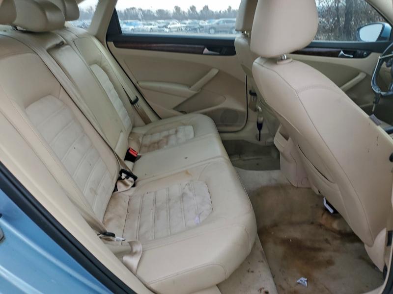 Photo 10 from auction – 2012 VOLKSWAGEN PASSAT SEL with VIN 1VWCN7A30CC049084
