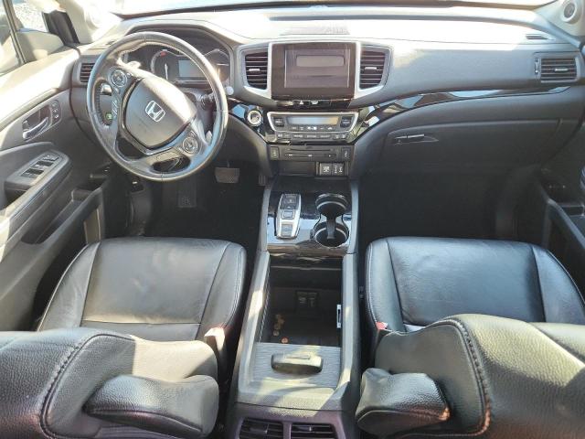 Photo 8 from auction – 2017 HONDA PILOT TOUR with VIN 5FNYF5H98HB016185