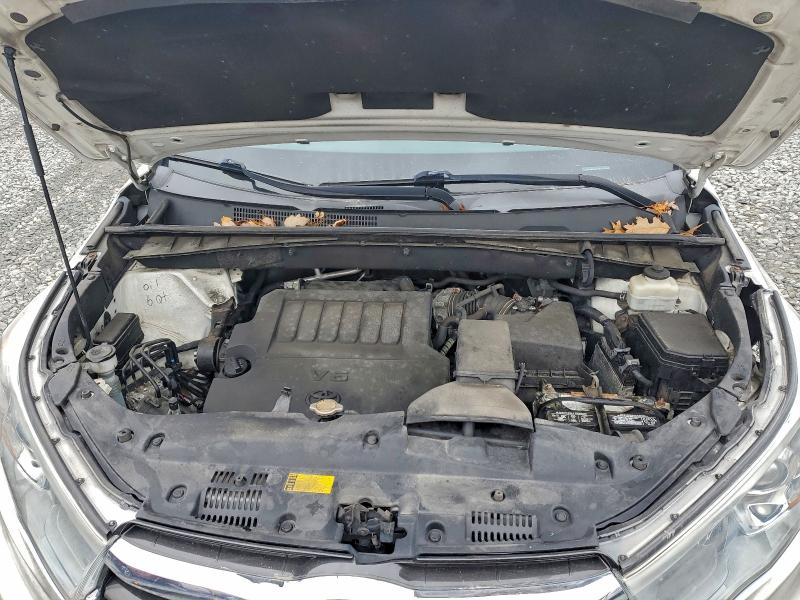 Фото 12 с аукциона – 2015 TOYOTA HIGHLANDER с VIN 5TDJKRFH9FS092733