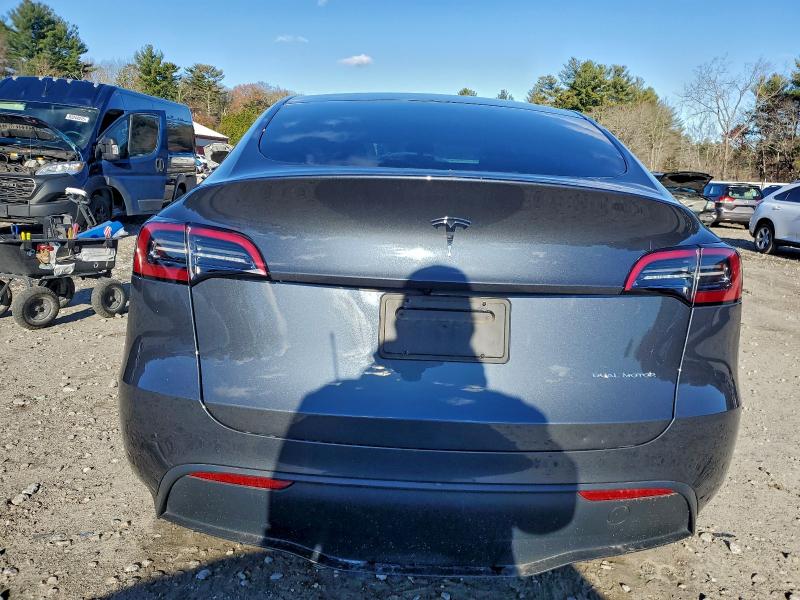 Photo 6 from auction – 2023 TESLA MODEL Y with VIN 7SAYGDEE7PA038718