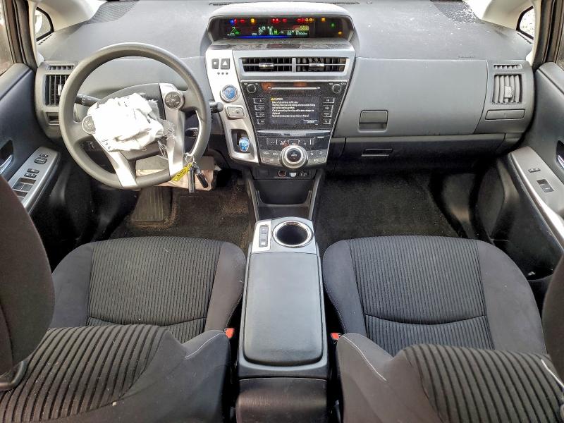 Photo 8 from auction – 2015 TOYOTA PRIUS V with VIN JTDZN3EU1FJ017401