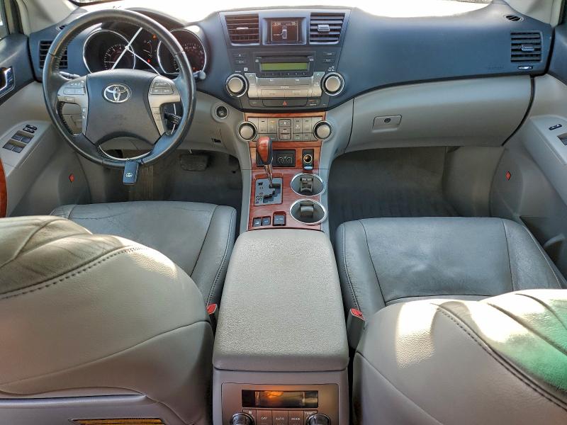 Photo 8 from auction – 2010 TOYOTA HIGHLANDER with VIN 5TDDK3EH6AS024510
