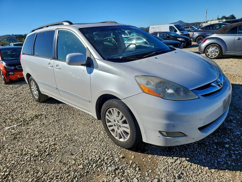 Photo 4 from auction – 2007 TOYOTA SIENNA XLE with VIN 5TDBK22CX7S006367