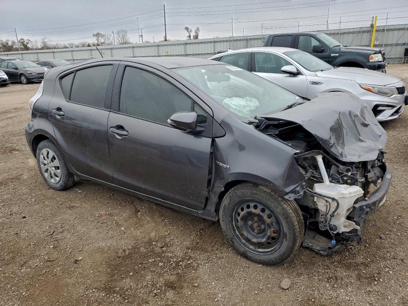 Photo 4 from auction – 2012 TOYOTA PRIUS C with VIN JTDKDTB33C1026743