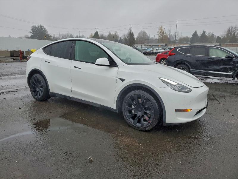Photo 4 from auction – 2021 TESLA MODEL Y with VIN 5YJYGDEE9MF072445