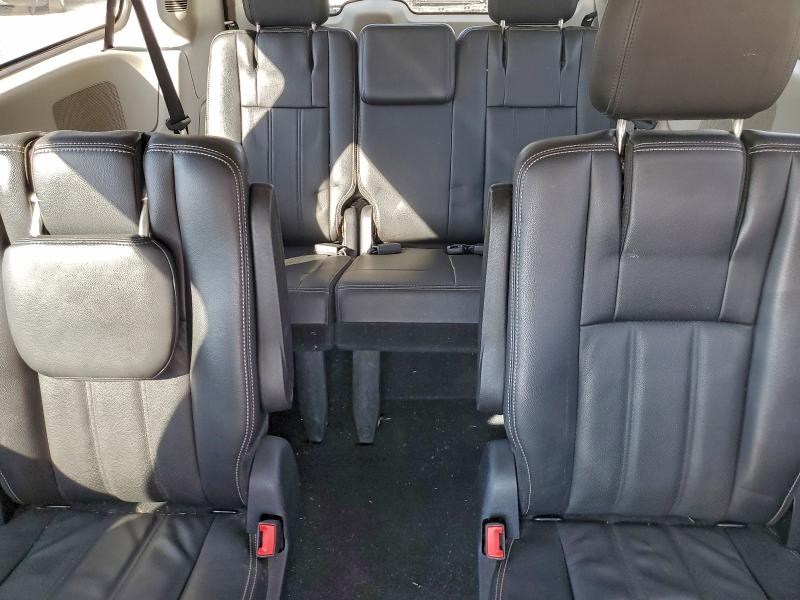 Photo 10 from auction – 2012 CHRYSLER TOWN & COU with VIN 2C4RC1BGXCR233652
