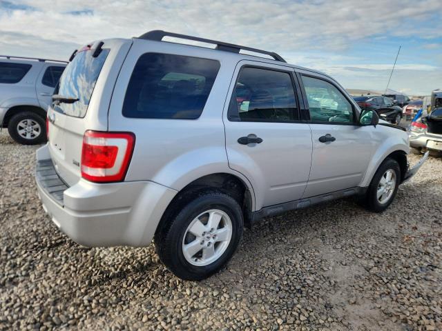 Photo 3 from auction – 2011 FORD ESCAPE XLT with VIN 1FMCU0DG4BKB53511