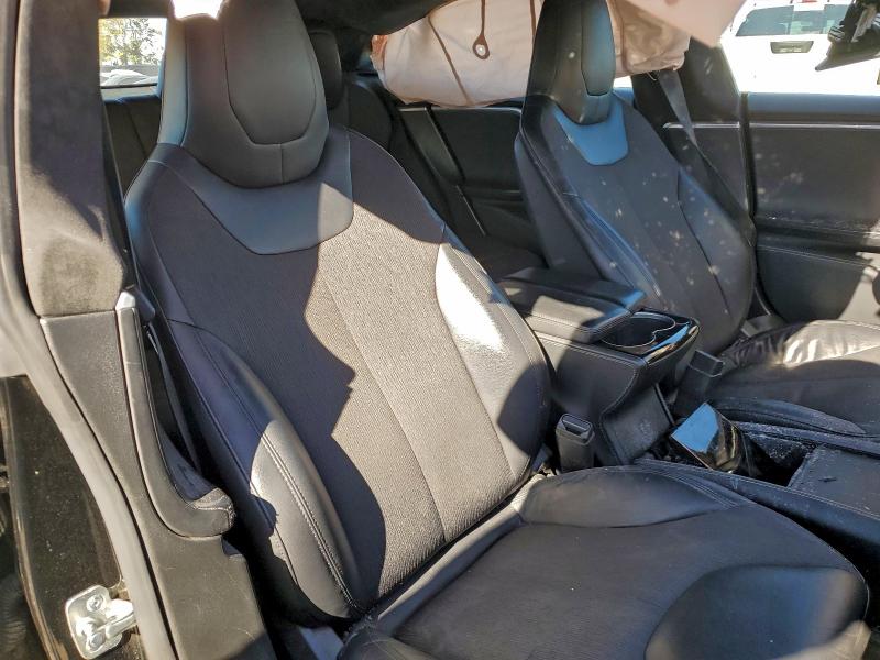 Photo 10 from auction – 2015 TESLA MODEL S 90 with VIN 5YJSA1V29FF098381