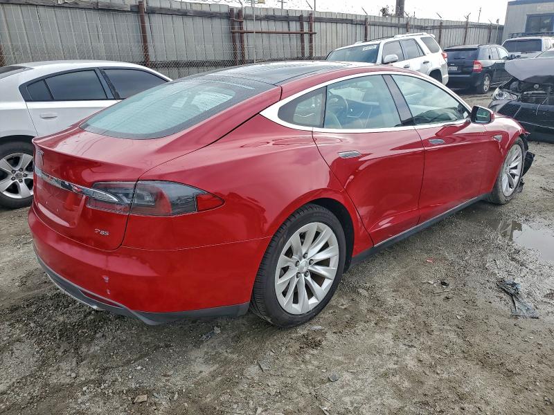 Photo 3 from auction – 2013 TESLA MODEL S with VIN 5YJSA1CP0DFP14576