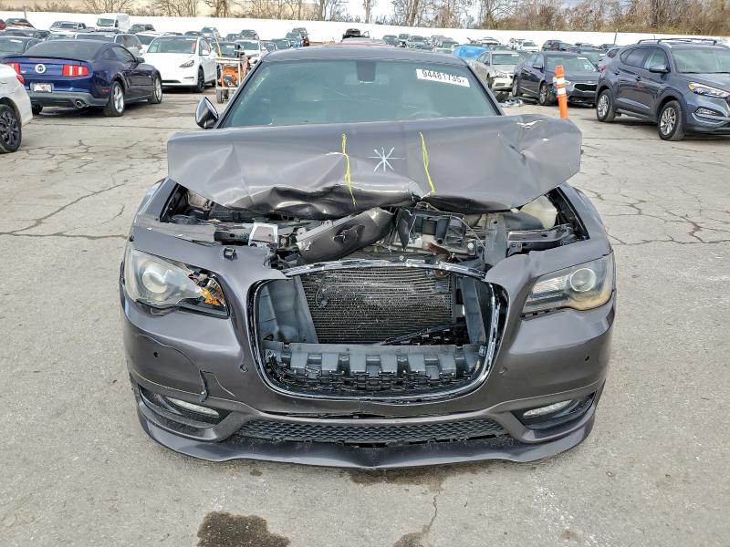 Photo 11 from auction – 2018 CHRYSLER 300 S with VIN 2C3CCABG6JH240319