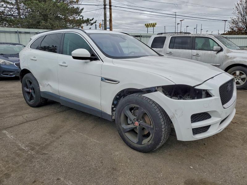 Photo 4 from auction – 2019 JAGUAR F-PACE PRE with VIN SADCJ2FX1KA600845