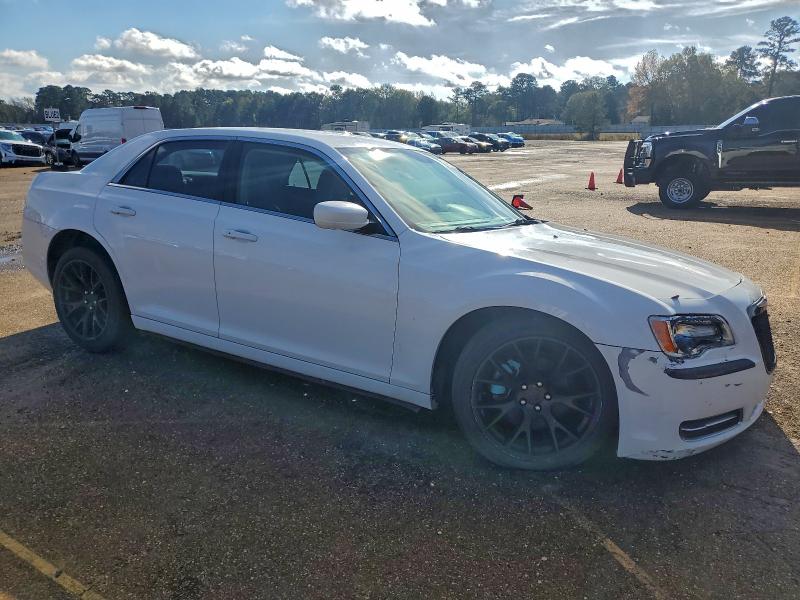 Photo 4 from auction – 2013 CHRYSLER 300 with VIN 2C3CCAAG8DH508549