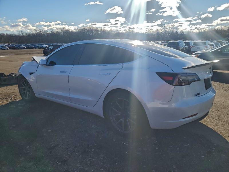 Photo 2 from auction – 2019 TESLA MODEL 3 with VIN 5YJ3E1EB9KF213595