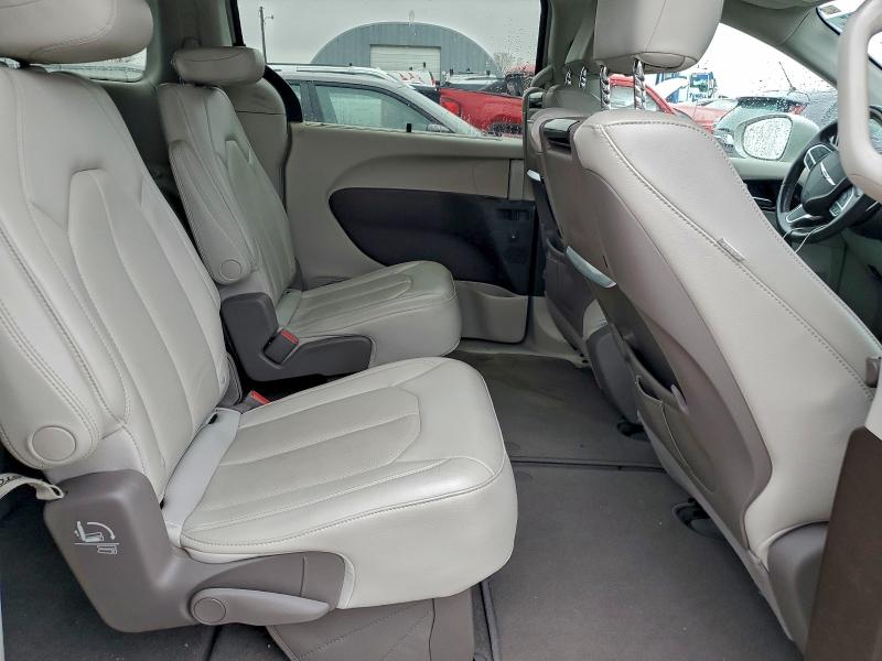 Photo 11 from auction – 2020 CHRYSLER PACIFICA T with VIN 2C4RC1EG3LR100369